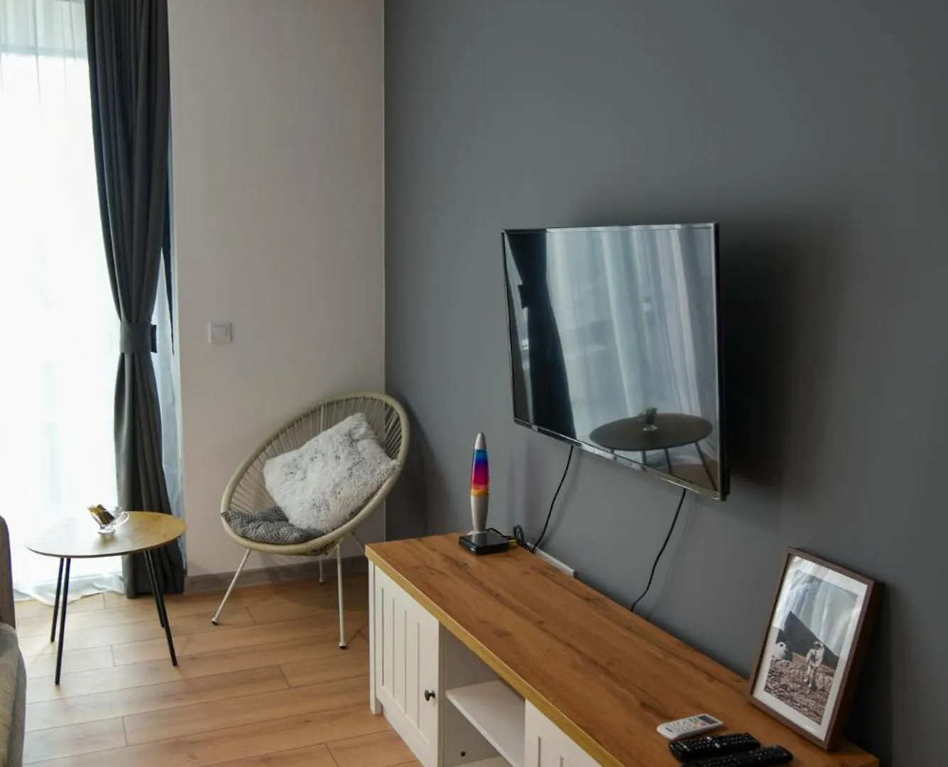 Sunlit Elegance Escape Apartment Varna